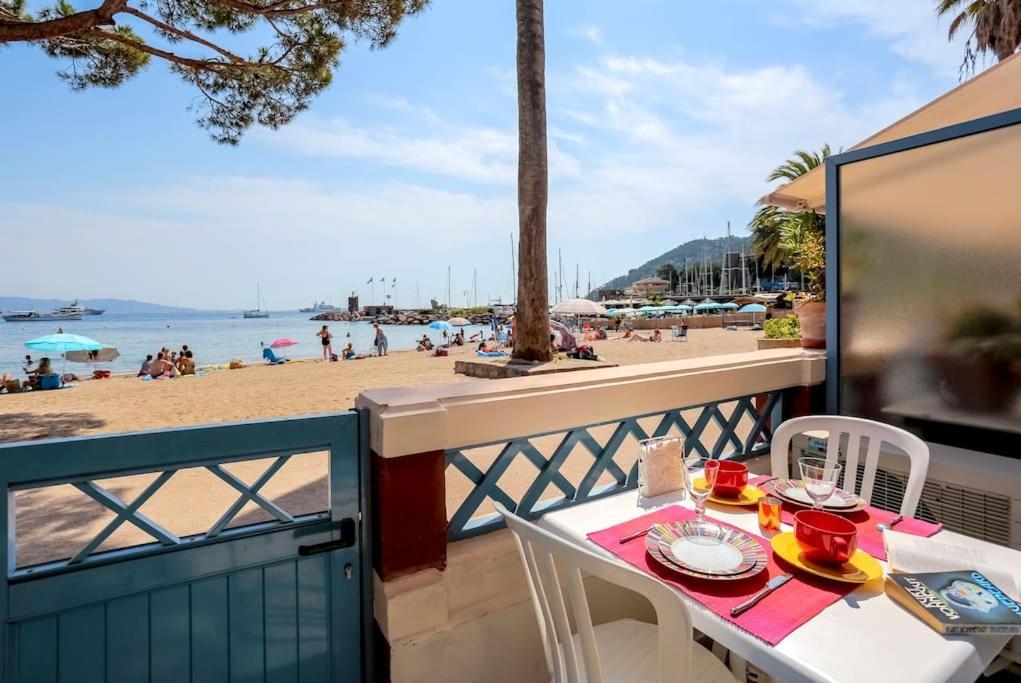 French Riviera 1 Bedroom On The Beach Facing Cannes Théoule-sur-Mer Екстериор снимка